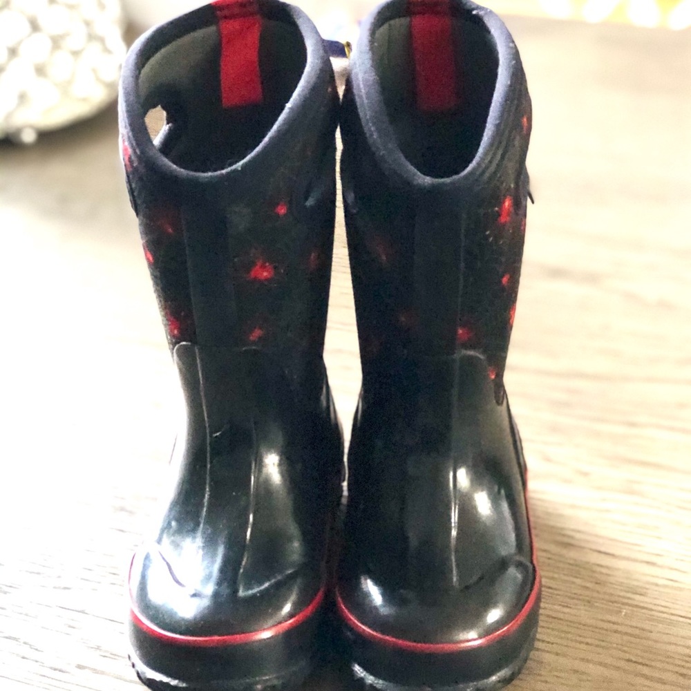 Classic Kids Bogs Boots